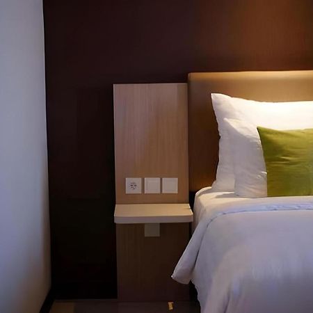 Hotel Dafam Pacific Caesar Surabaja Exteriér fotografie