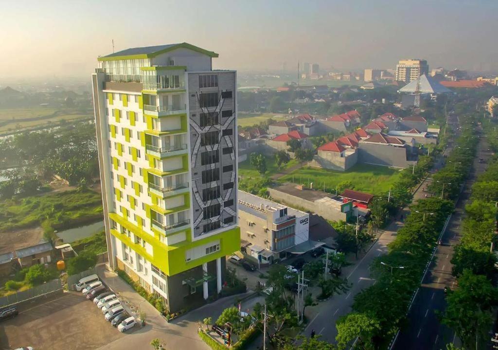 Hotel Dafam Pacific Caesar Surabaja Exteriér fotografie