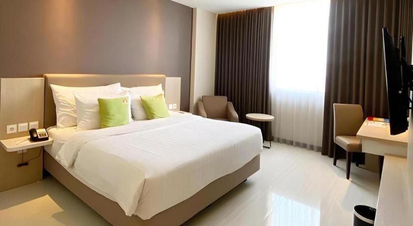 Hotel Dafam Pacific Caesar Surabaja Exteriér fotografie